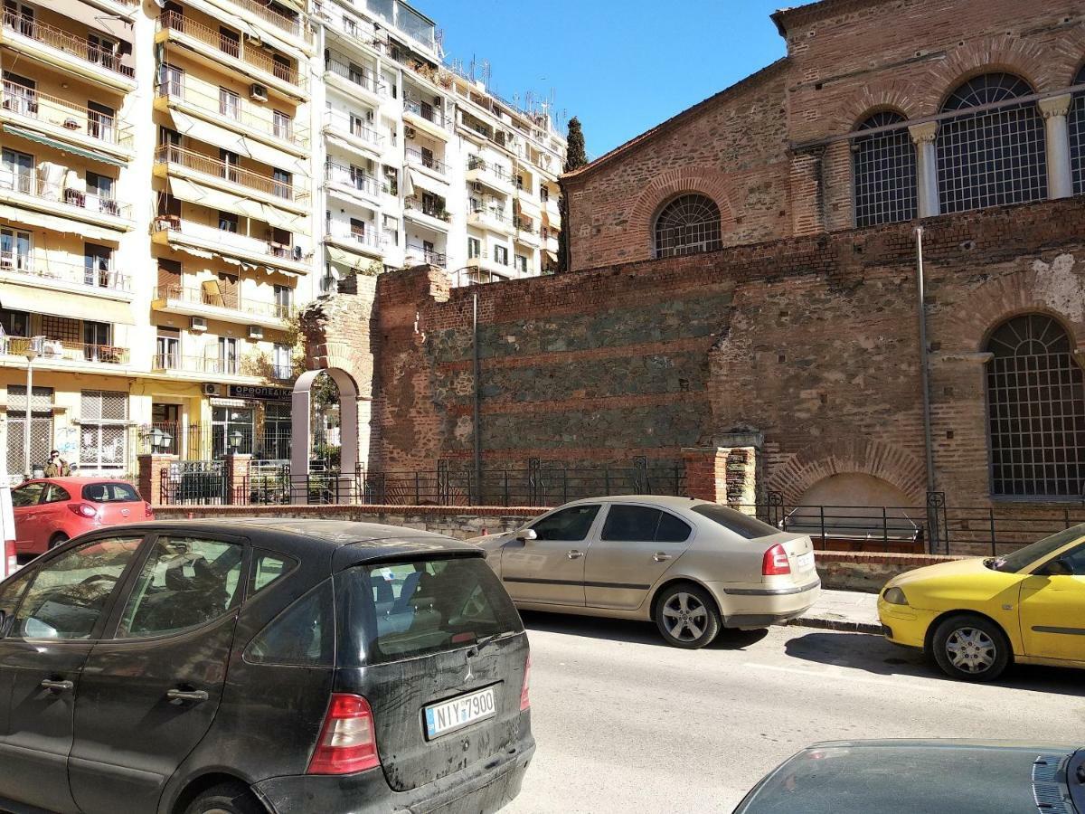 Metro Apartment Thessaloniki Exterior photo