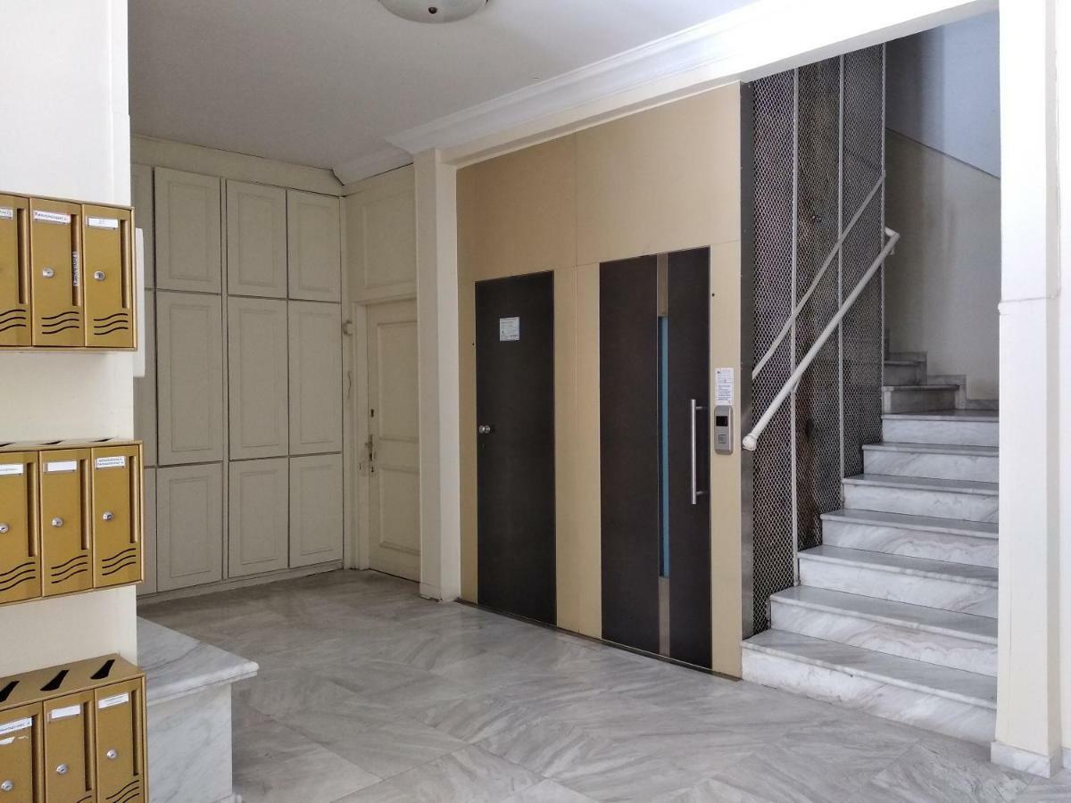 Metro Apartment Thessaloniki Exterior photo