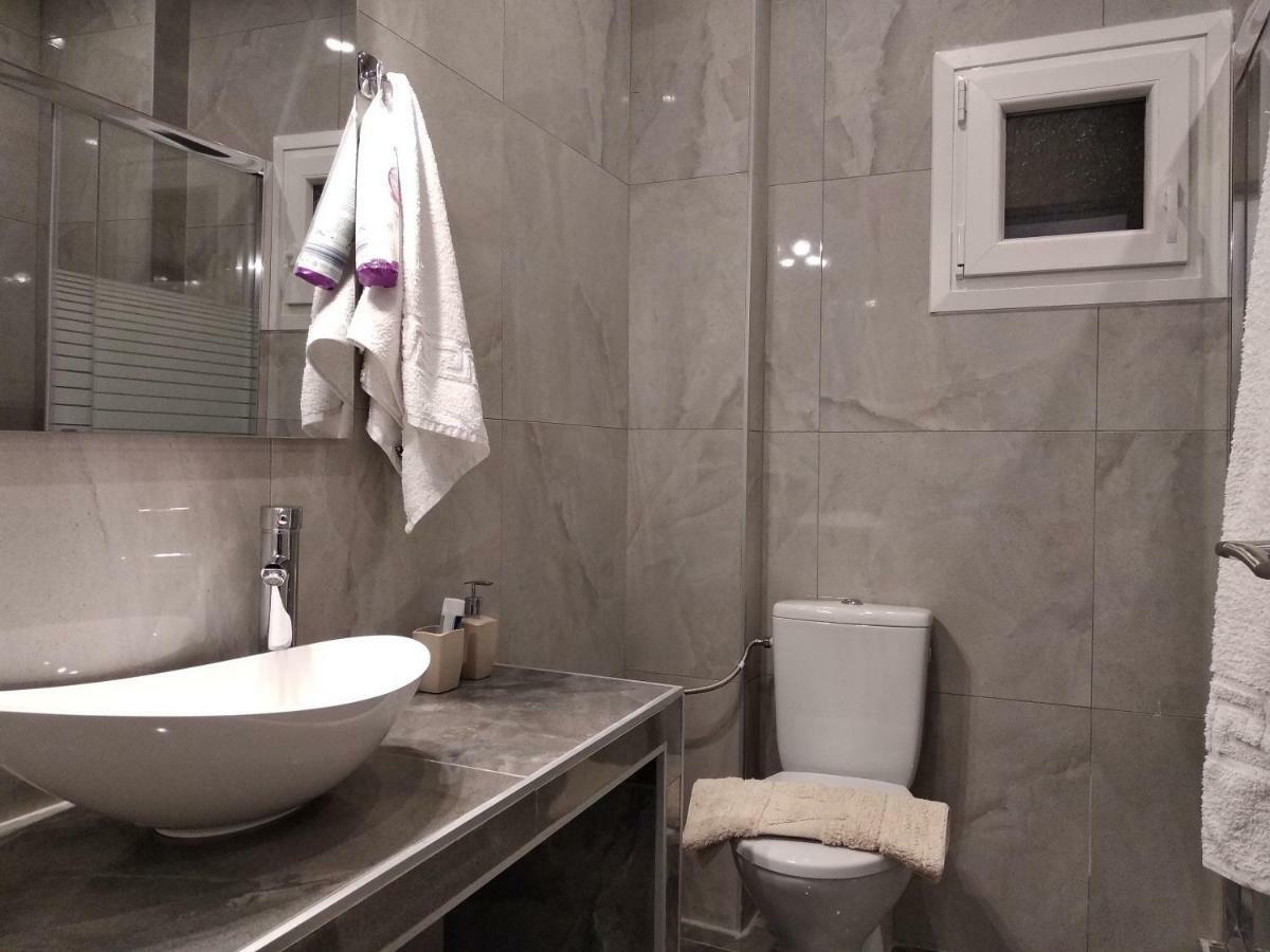 Metro Apartment Thessaloniki Exterior photo